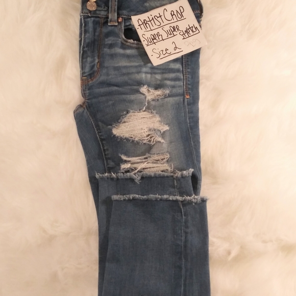 American Eagle Distressed Cropped Jeans Size 2 - Picture 5 of 7